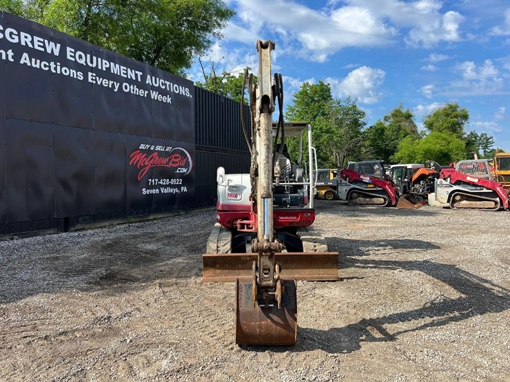 2016-takeuchi-tb260-image-9