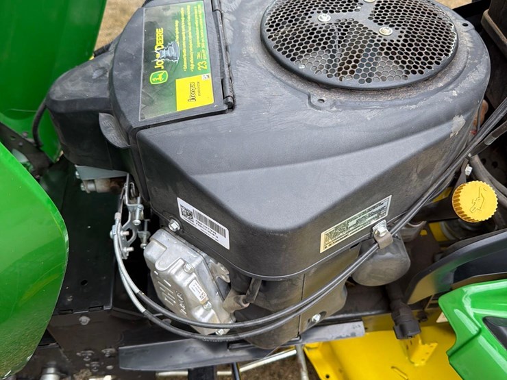 2021-john-deere-x390-image-5
