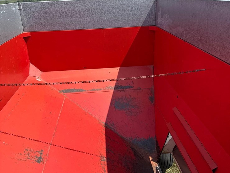 ez-flow-250bu-gravity-wagon-image-23