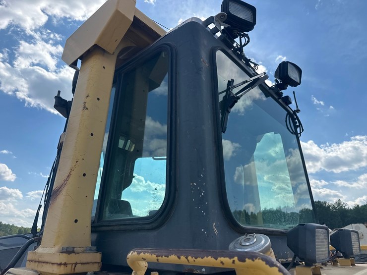 #61443-•-komatsu-61px-15-dozer-image-25