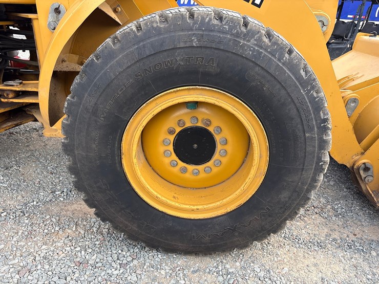 deere-444h-image-79