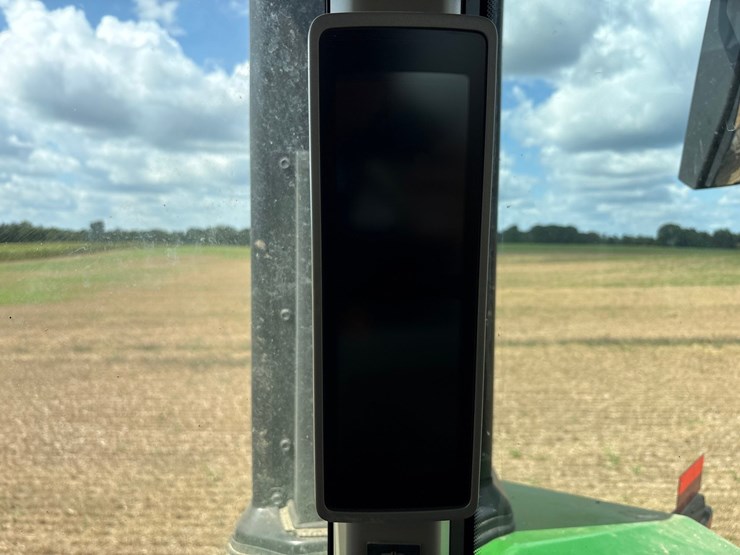2022-john-deere-640-image-72