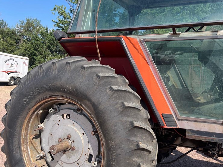 massey-ferguson-2705-image-15