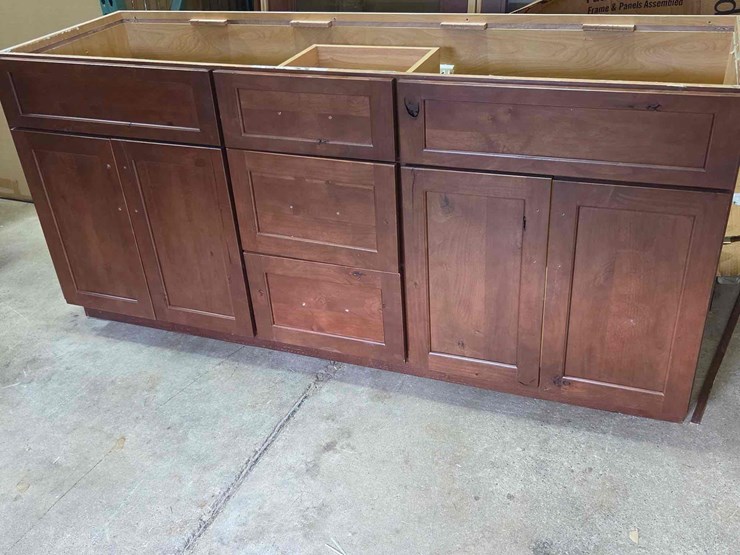 wood-cabinets-image-3