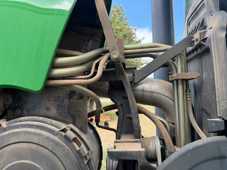 john-deere-8130-image-91