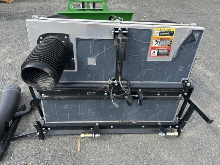 john-deere-1025r-image-6
