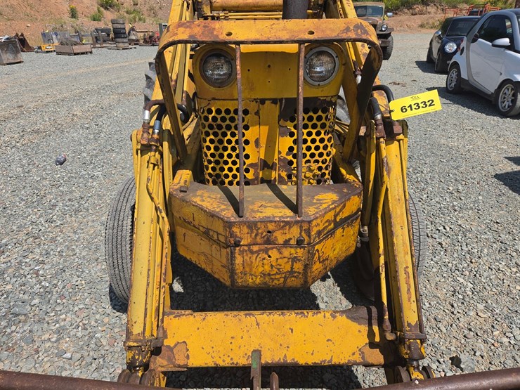 #61410-•-case-w-3-loader-backhoe-image-17