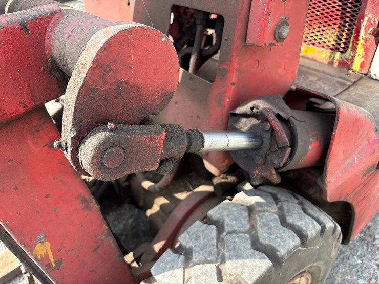 #61426-•-clark-forklift-image-15