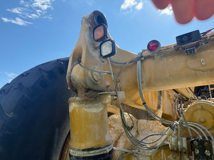caterpillar-785b-image-38