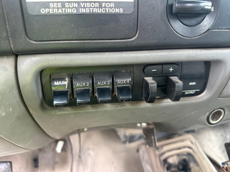 2007-ford-f550-image-38