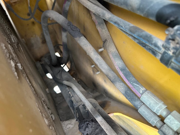 caterpillar-287d-image-16