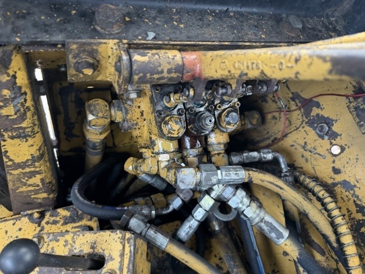 1994-caterpillar-518c-image-48