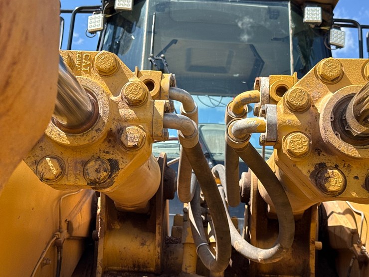 caterpillar-980g-image-31