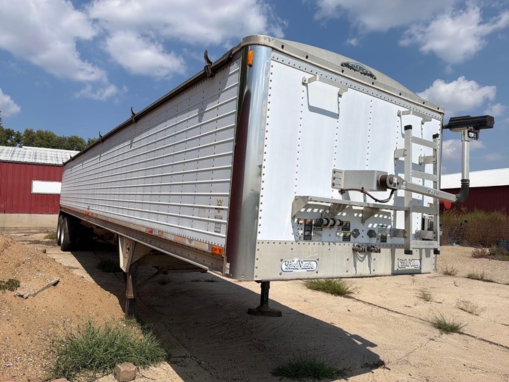 2003-wilson-grain-trailer-image-3