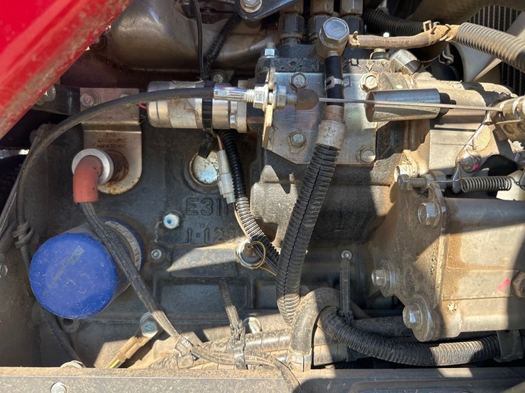 2021-massey-ferguson-1805-image-55