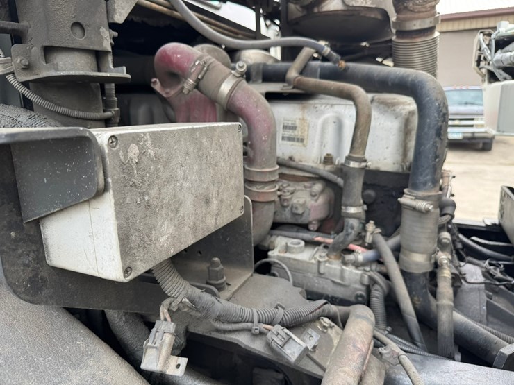 2015-mack-leu613-image-69