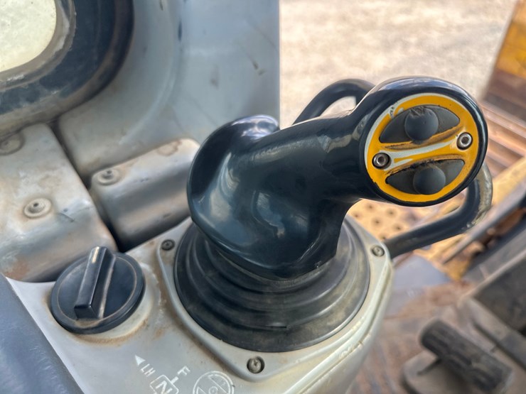 #61443-•-komatsu-61px-15-dozer-image-35