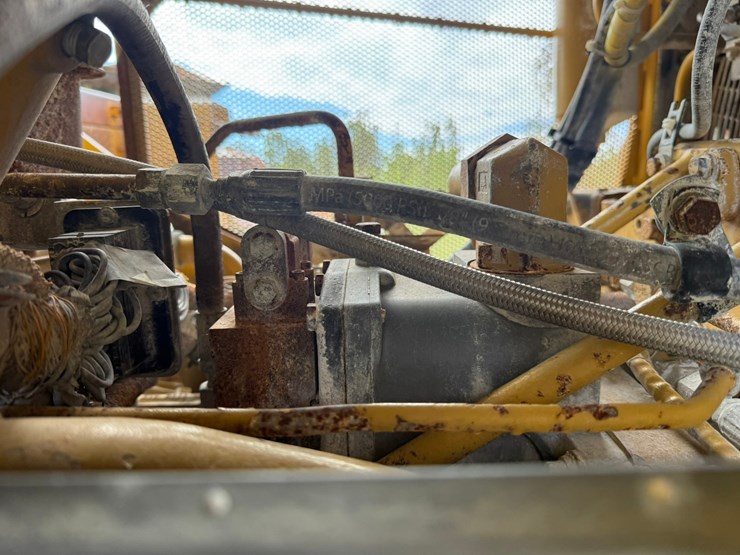 caterpillar-d9r-image-36