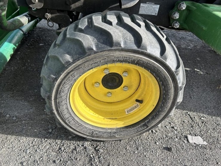 2021-john-deere-1025r-image-12