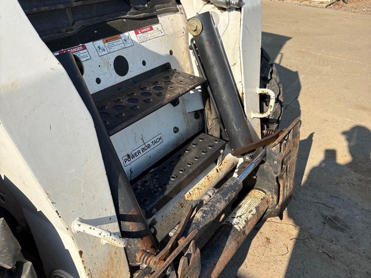 2008-bobcat-s250-image-27