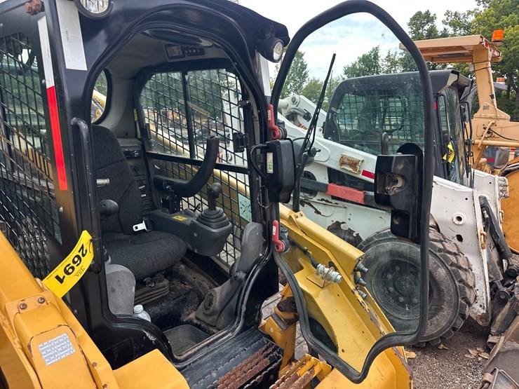 caterpillar-287d-image-26