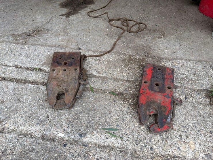 new-holland-890-image-1