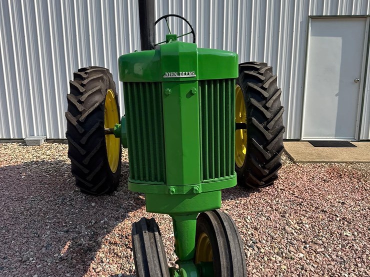 john-deere-70-image-3