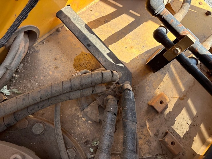 deere-250g-lc-image-32