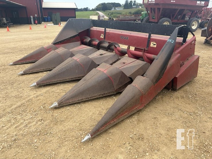 case-ih-1044-image-1