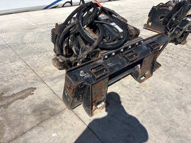 #5462-•-john-deere-cp24c-skid-steer-planer-attachment-image-1