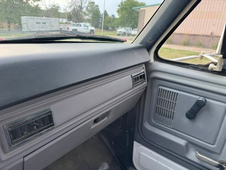 1998-ford-f800-image-42