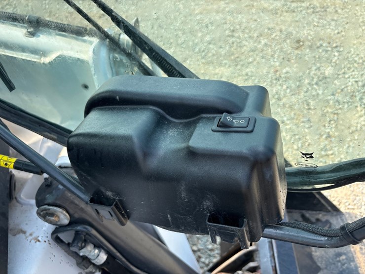 2018-bobcat-t870-image-34