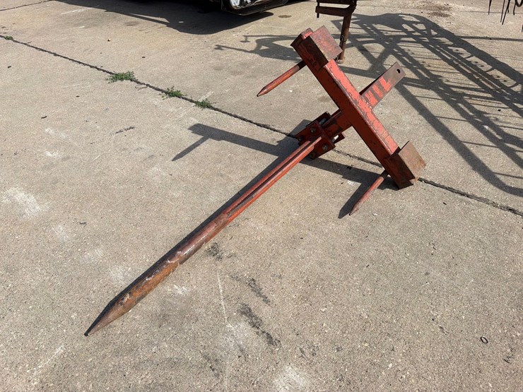 3-prong-bale-spear-image-1