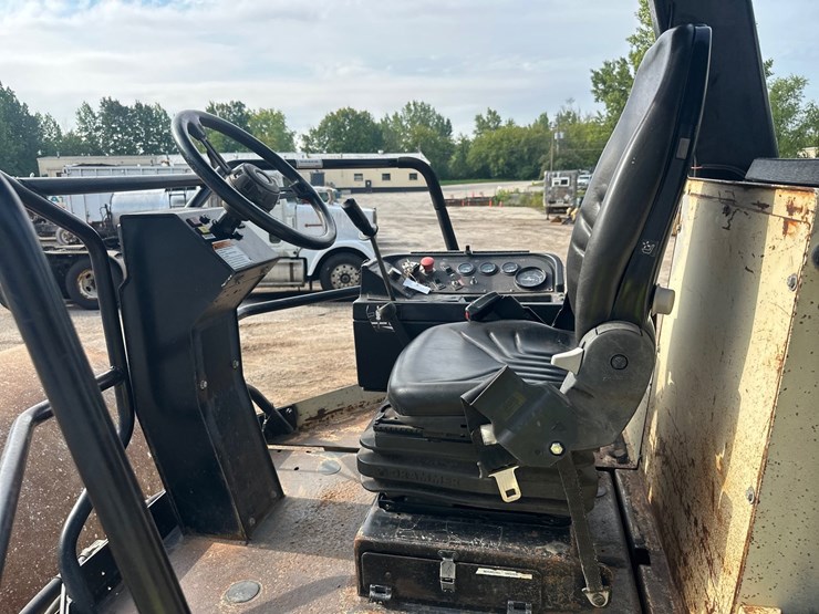 #2795-•-volvo-pro-pac-115-single-drum-compactor-image-45