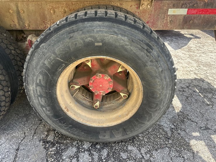 mack-rd690s-image-55