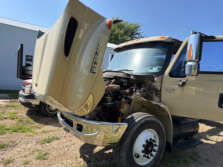2003-international-durastar-4400-image-45