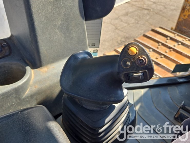 2019-caterpillar-d5k2-lgp-image-42