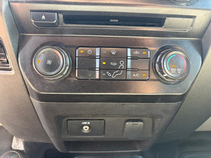 2017-ford-f350-image-43