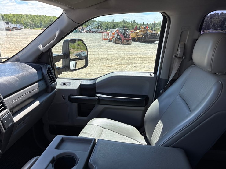 2019-ford-f350-image-35
