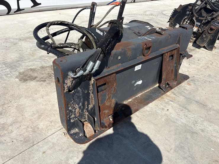 #5461-•-bobcat-24"-fastcut-skid-steer-planer-attachment-image-1
