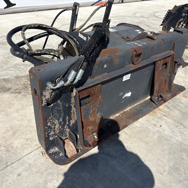 #5461 • Bobcat 24" Fastcut Skid Steer Planer Attachment