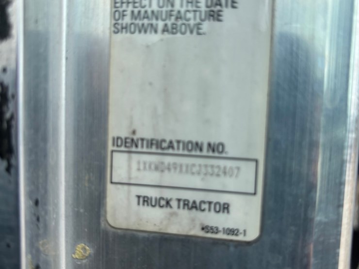 2012-kenworth-w900-image-136
