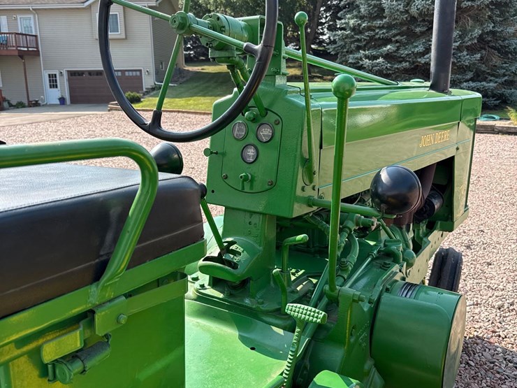 john-deere-70-image-31