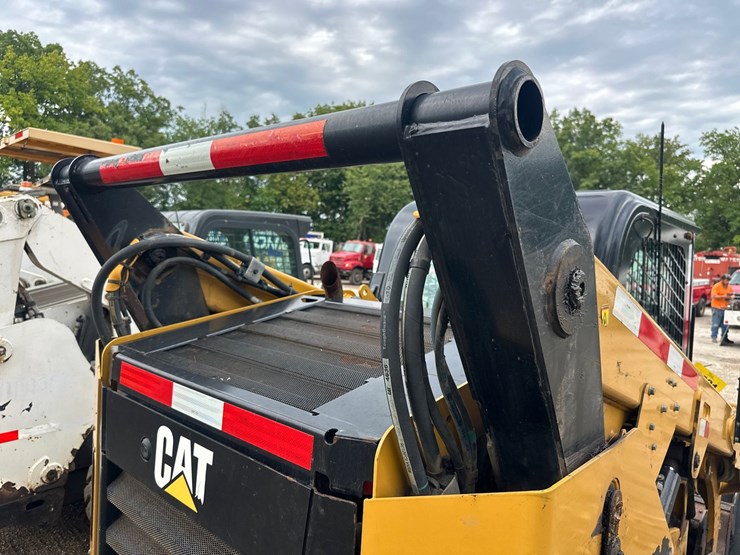 caterpillar-287d-image-17