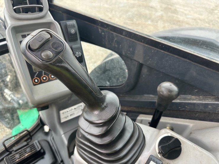 2019-deere-50g-image-54