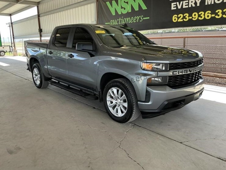 2020-chevrolet-silverado-1500-image-2