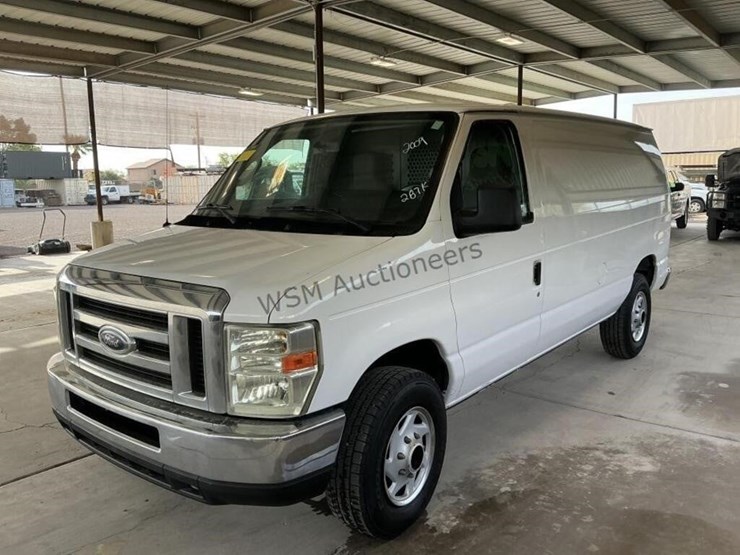 2009-ford-cargo-image-4
