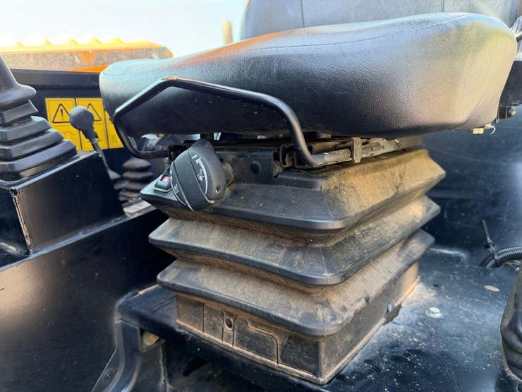 2024-jcb-509-42-image-68