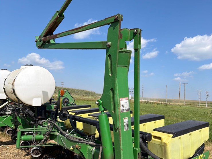 john-deere-1760-image-33