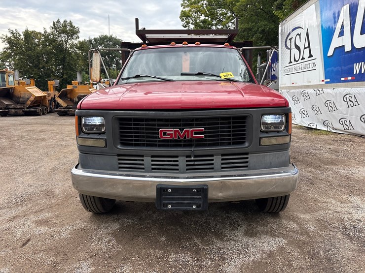 2000-gmc-3500-image-8